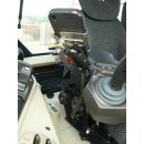 Edelstahl Smartphone Halter am Fahrersitz Massey Ferguson 7718S