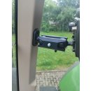 Fendt Kugelflex® Alu Halter mit C-Kugel an der Kabinensäule